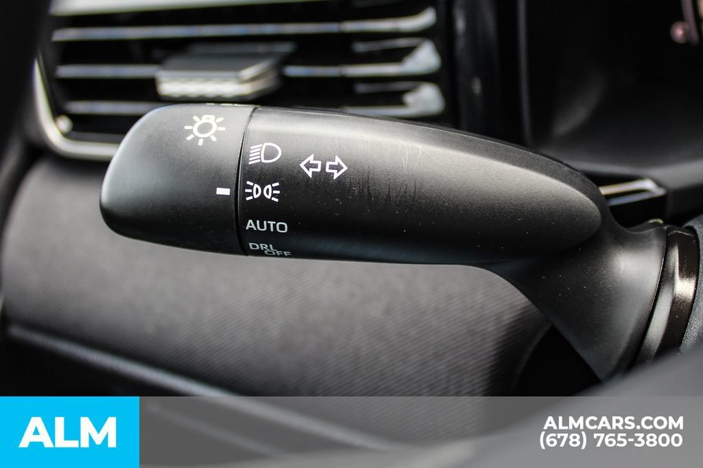 Used 2025 Toyota Camry LE FWD image 27