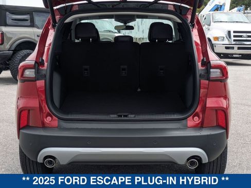 New 2025 Ford Escape SE image 14