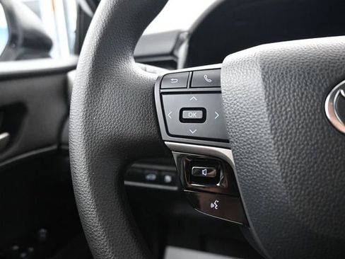 Used 2025 Toyota Camry LE image 14