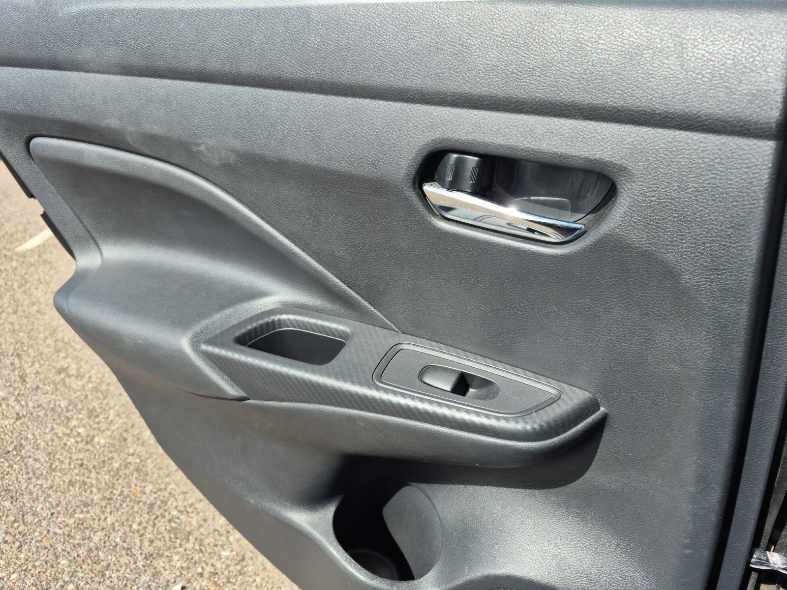 Used 2024 Nissan Versa SV FWD image 19
