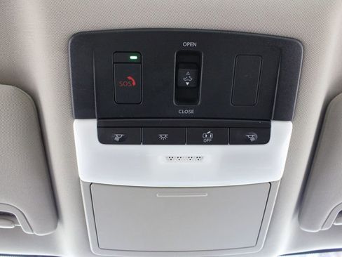 Used 2023 Nissan Altima 2.5 SR w/ SR Premium Package FWD image 29