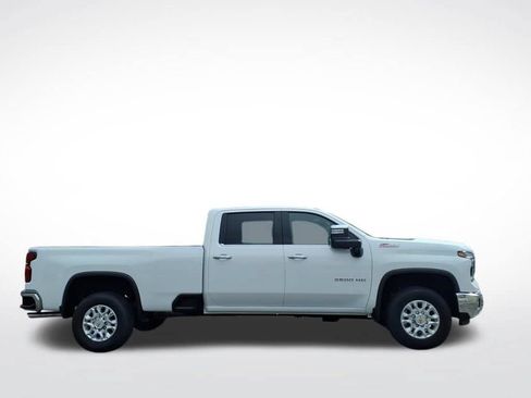 New 2026 Chevrolet Silverado 3500 LTZ w/ LTZ Plus Package AWD/4WD image 2