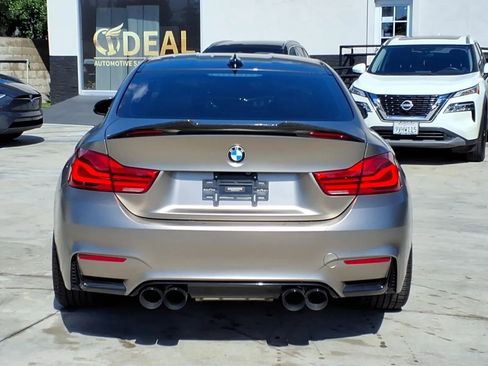 Used 2018 BMW M4 Coupe w/ Competition Package RWD image 8