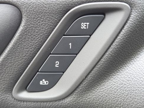 Used 2023 GMC Acadia Denali w/ Denali Technology Package FWD image 35