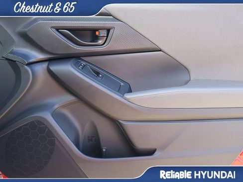 Used 2024 Subaru Crosstrek 2.0i Premium AWD/4WD image 9
