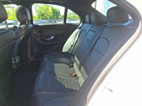 Used 2019 Mercedes-Benz C 300 4MATIC Sedan image 9