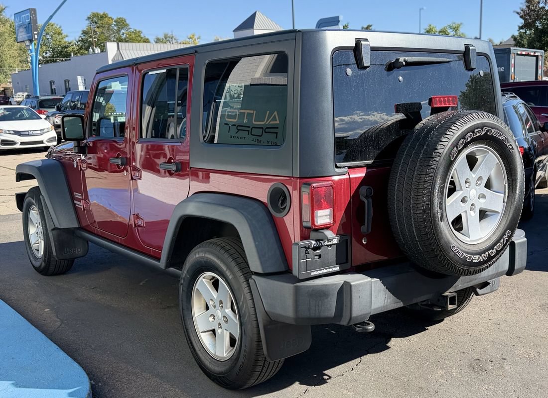 Used 2012 Jeep Wrangler Unlimited Sport AWD/4WD image 5