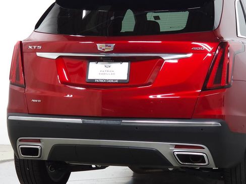Certified 2024 Cadillac XT5 Premium Luxury w/ Technology Package AWD/4WD image 9
