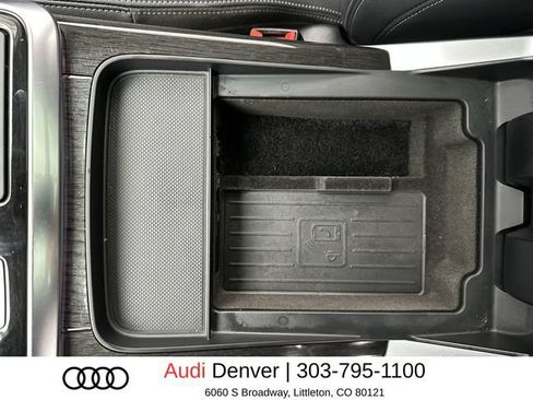 Used 2019 Audi Q8 Premium Plus w/ Premium Plus AWD/4WD image 21
