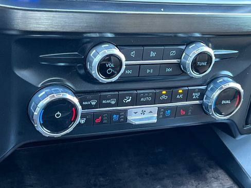 Certified 2023 Ford F250 Lariat w/ Chrome Package AWD/4WD image 21