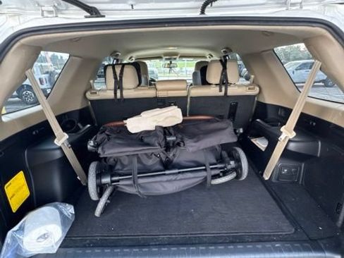 Used 2018 Toyota 4Runner SR5 Premium RWD image 16