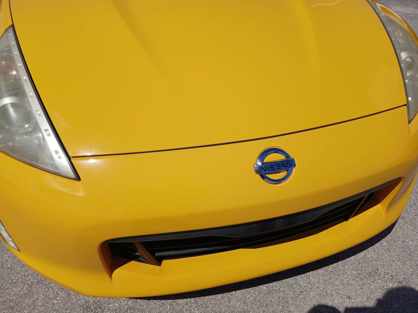 Used 2017 Nissan 370Z Coupe RWD image 19