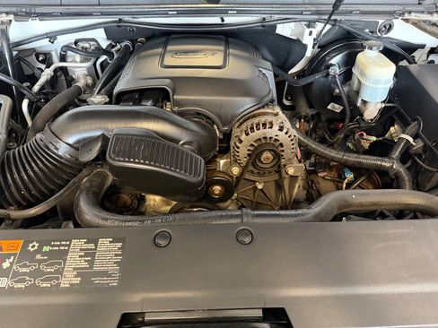 Used 2014 GMC Yukon Denali AWD/4WD image 5