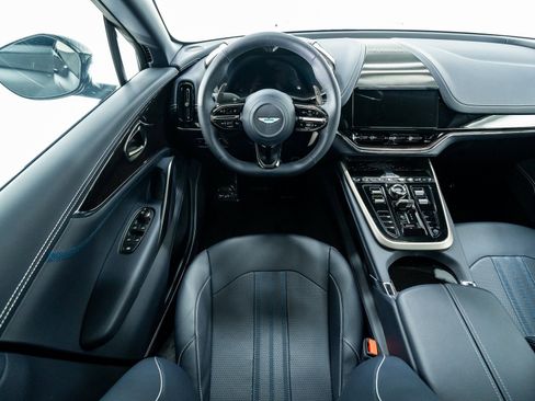 Used 2025 Aston Martin DBX 707 image 28