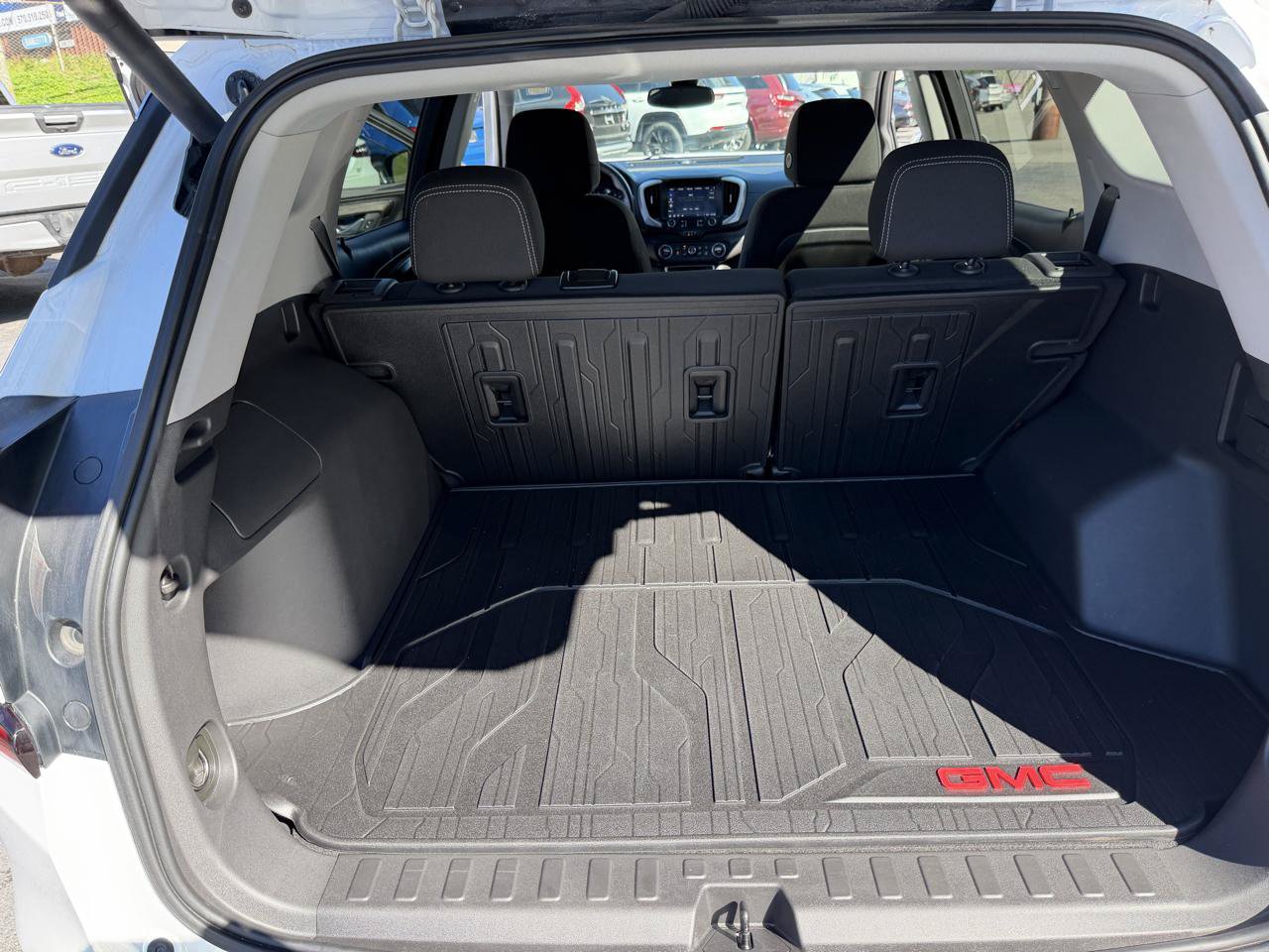 Used 2023 GMC Terrain SLE w/ Driver Convenience Package AWD/4WD image 19