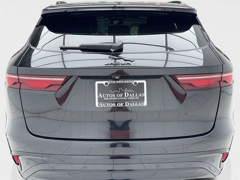 Used 2024 Jaguar F-PACE R-Dynamic S image 11