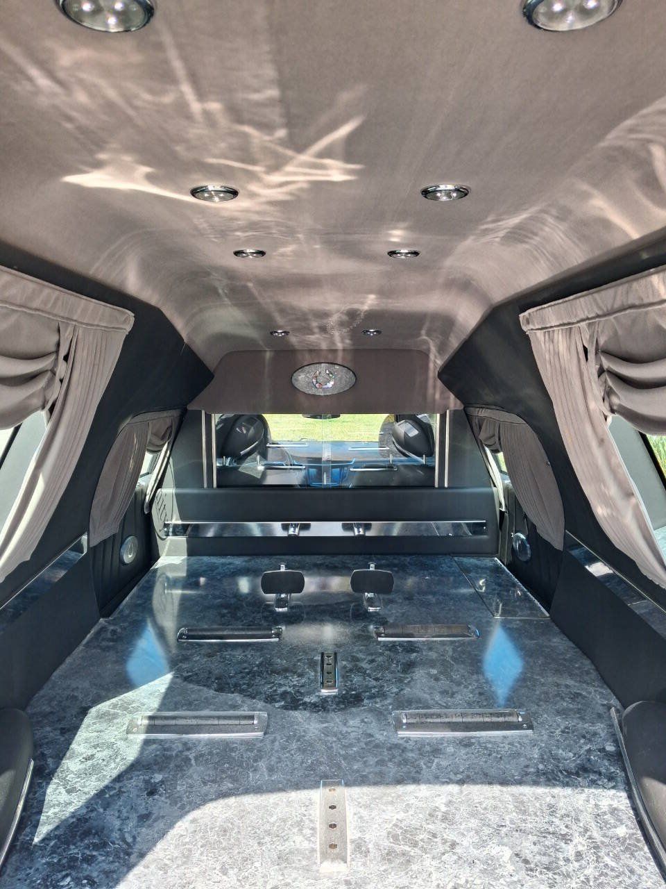 Used 2014 Cadillac XTS Hearse FWD image 17