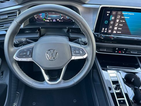 Used 2025 Volkswagen Atlas Cross Sport SE AWD/4WD image 15