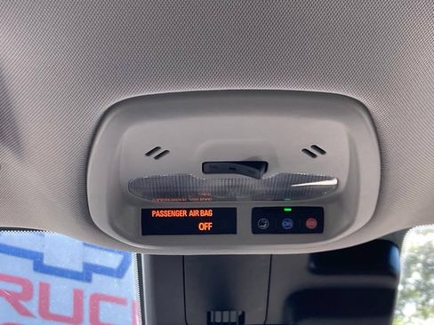 New 2026 Chevrolet Trax LT w/ LT Convenience Package FWD image 12