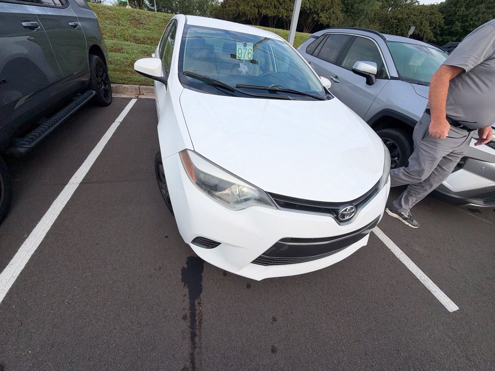 Used 2016 Toyota Corolla LE FWD image 4