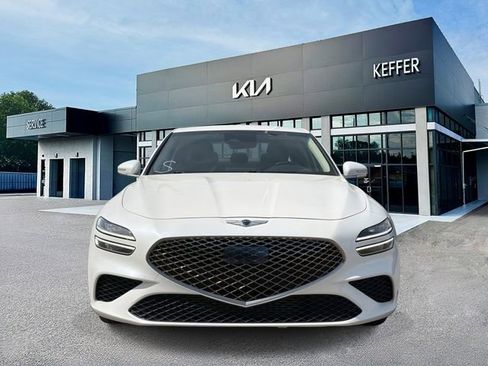 Used 2022 Genesis G70 3.3T RWD image 3