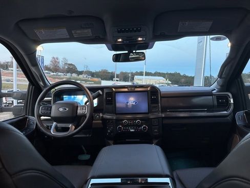 Used 2025 Ford F250 Lariat w/ Chrome Package image 13