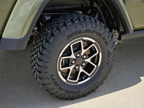 New 2025 Jeep Gladiator Rubicon image 6