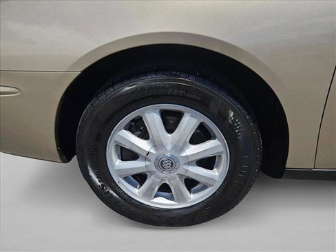 Used 2005 Buick LaCrosse CX w/ Silver Convenience Package FWD image 21