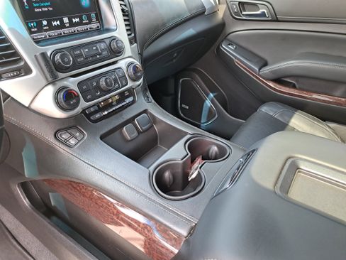 Used 2019 GMC Yukon XL SLT RWD image 25