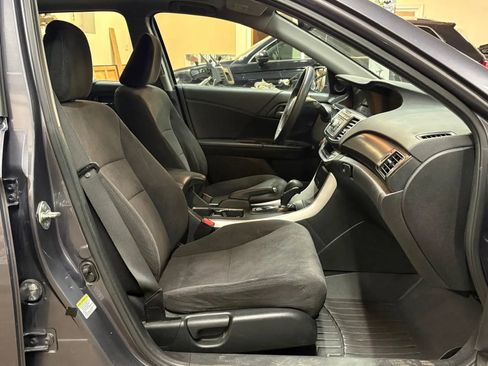 Used 2014 Honda Accord EX image 19