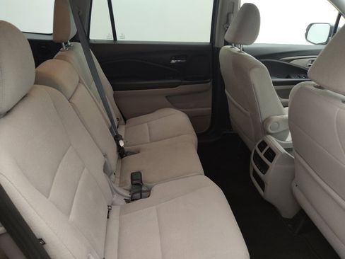 Used 2018 Honda Pilot EX image 19