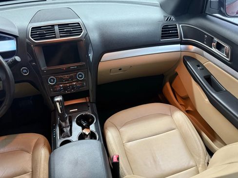 Used 2017 Ford Explorer XLT w/ Equipment Group 202A image 20