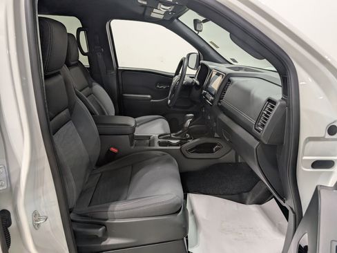 Used 2023 Nissan Frontier SV w/ Midnight Edition Package AWD/4WD image 21