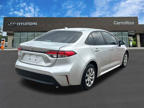 Used 2024 Toyota Corolla LE image 5
