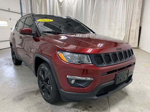 Used 2021 Jeep Compass Latitude AWD/4WD image 2