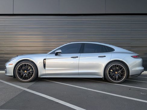Certified 2023 Porsche Panamera image 2