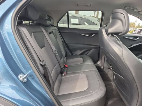 Used 2025 Kia Niro EX FWD image 28