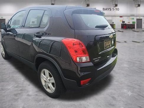 Used 2021 Chevrolet Trax LS AWD/4WD image 8