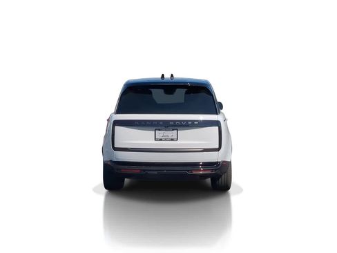 Used 2025 Land Rover Range Rover Long Wheelbase SE image 7