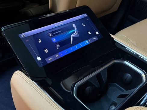 Used 2022 Jeep Grand Wagoneer Series III w/ Rear Seat Video Group 1 image 49