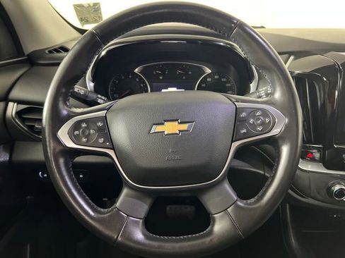 Used 2020 Chevrolet Traverse LT image 15