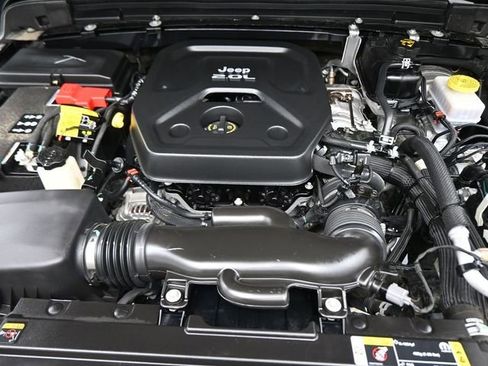 Used 2023 Jeep Wrangler Sport S image 35