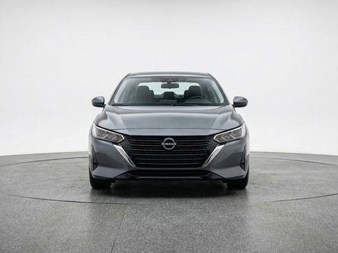 Used 2025 Nissan Sentra SV image 2