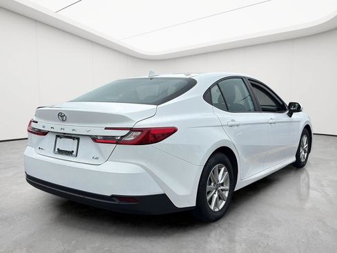Used 2025 Toyota Camry LE FWD image 8
