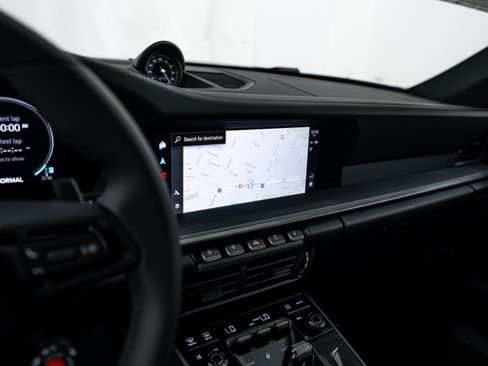 Certified 2025 Porsche 911 Carrera RWD image 18