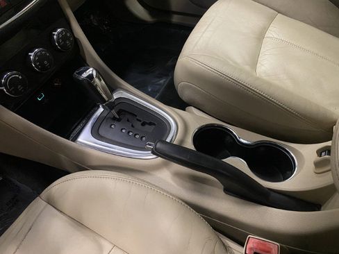 Used 2013 Chrysler 200 Limited FWD image 37