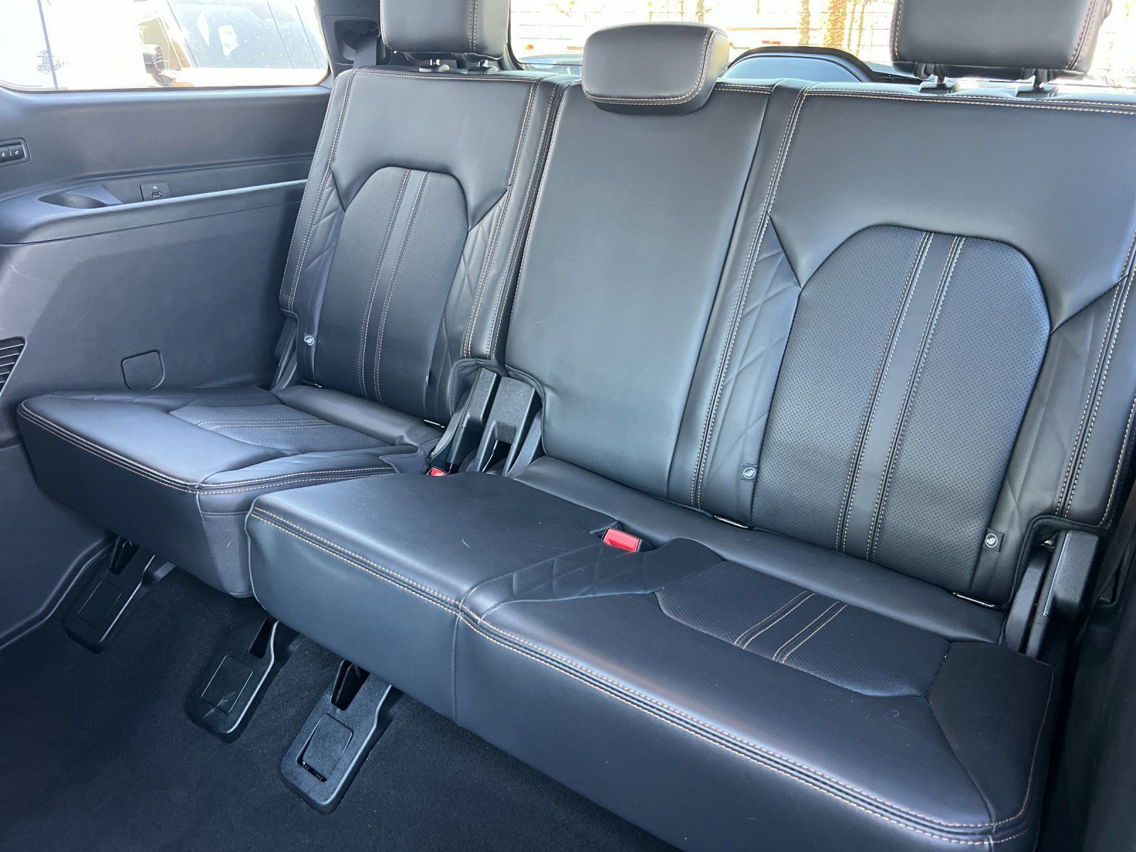 Used 2024 Ford Expedition Platinum RWD image 14