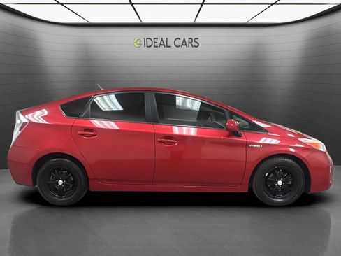 Used 2014 Toyota Prius Two FWD image 4