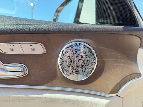 Used 2018 Mercedes-Benz E 400 4MATIC Sedan image 10