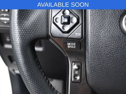 Used 2019 Toyota 4Runner TRD Off-Road Premium AWD/4WD image 17
